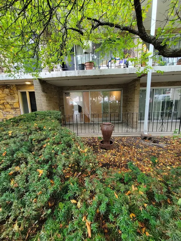 5916 S Kedzie Avenue #5, Chicago, IL 60629