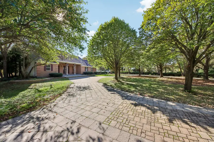 47W975 Lenschow Road, Hampshire, IL 60140 - #2