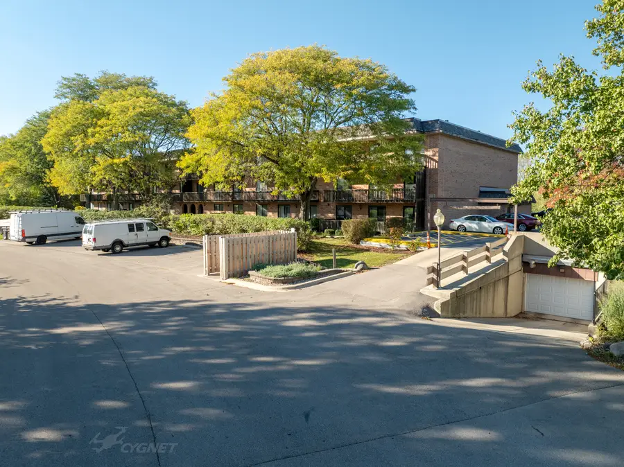 444 Redondo Drive #202, Downers Grove, IL 60516 - #3