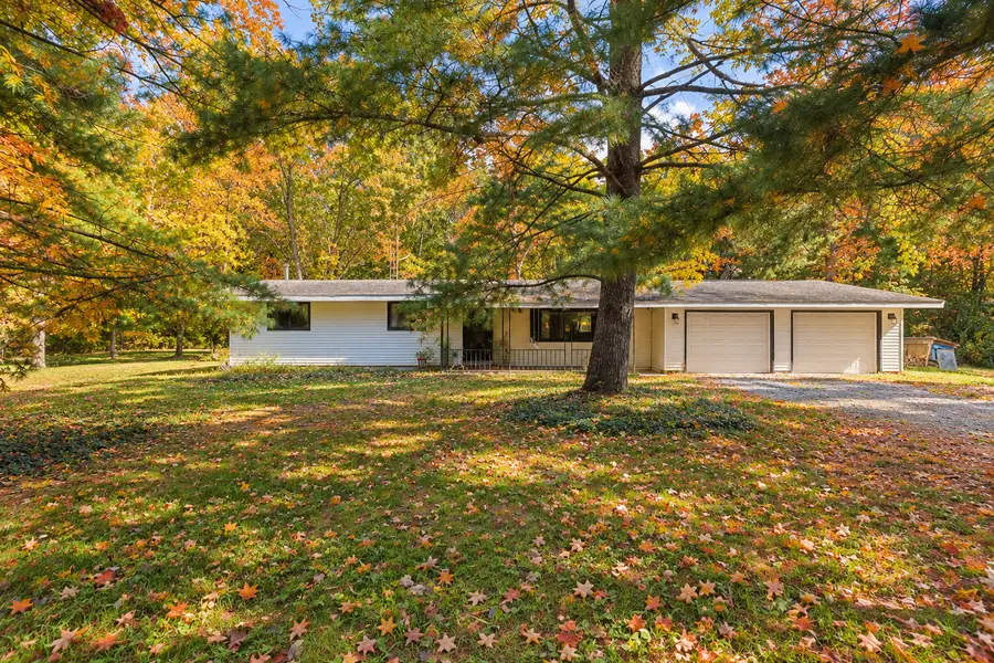 6130 E Deerfield Drive, Coal City, IL 60416 - #2