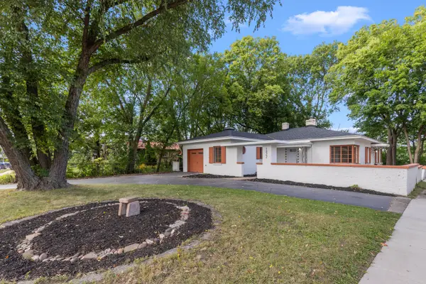 1822 E State Street, Rockford, IL 61104