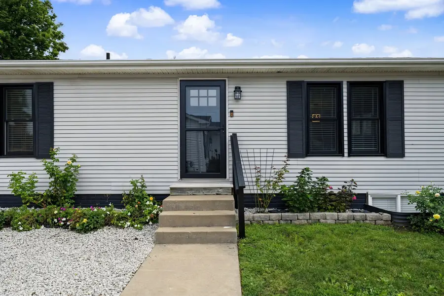 22 Geneva Court, Bloomington, IL 61704 - #3
