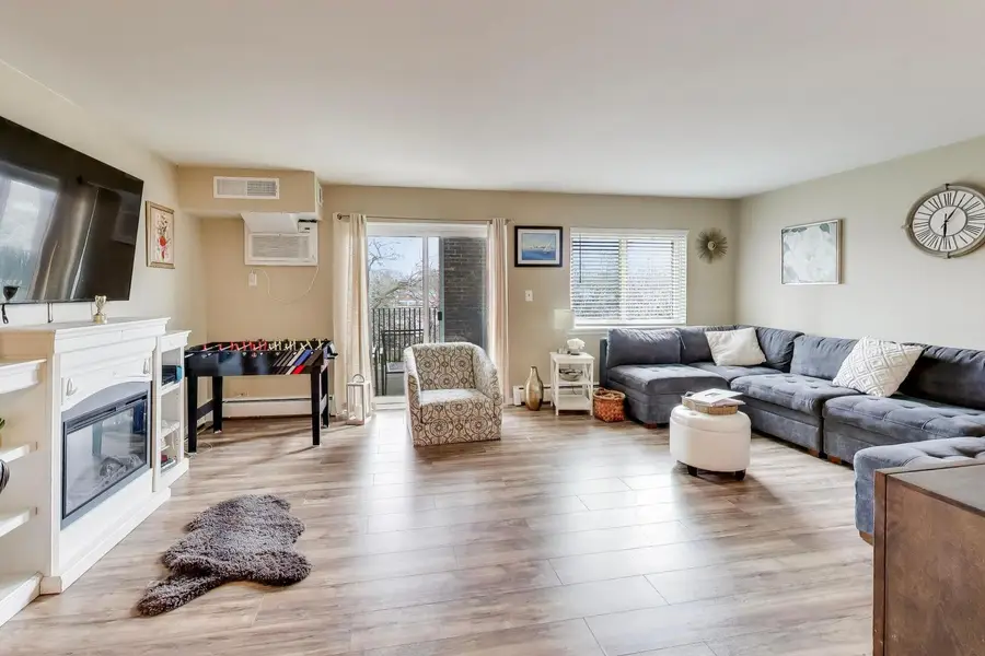 445 S Cleveland Avenue #302, Arlington Heights, IL 60005 - #2
