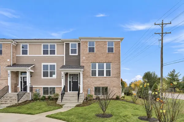 180 E Berkshire Drive, Crystal Lake, IL 60014