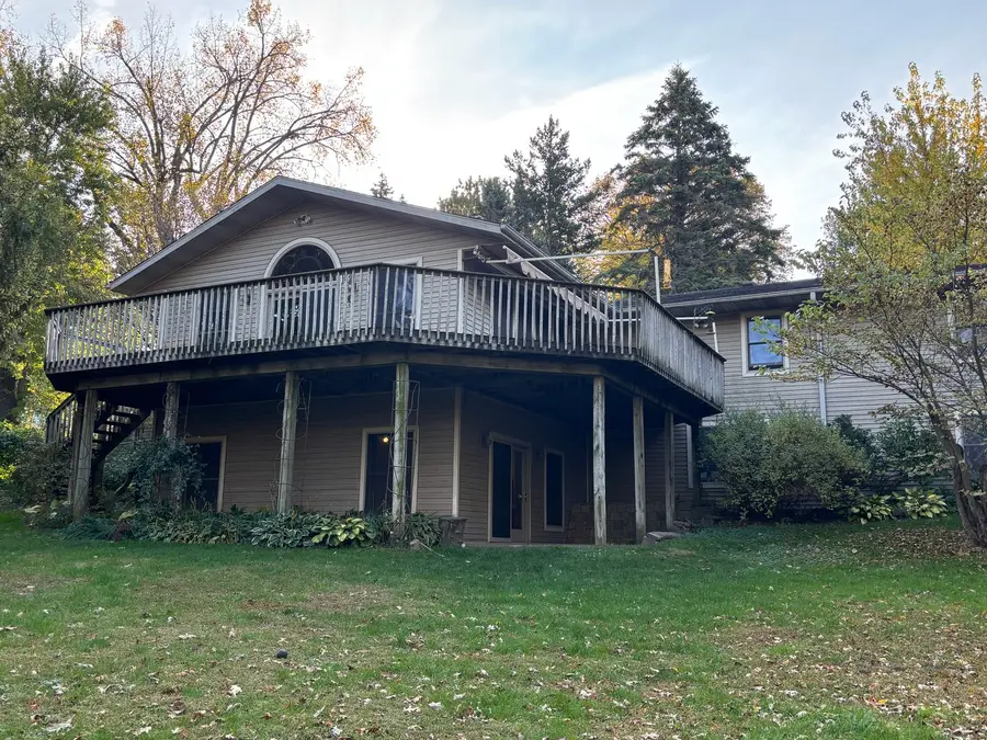 250 S 14th Street, Clinton, IA 52732 - #2