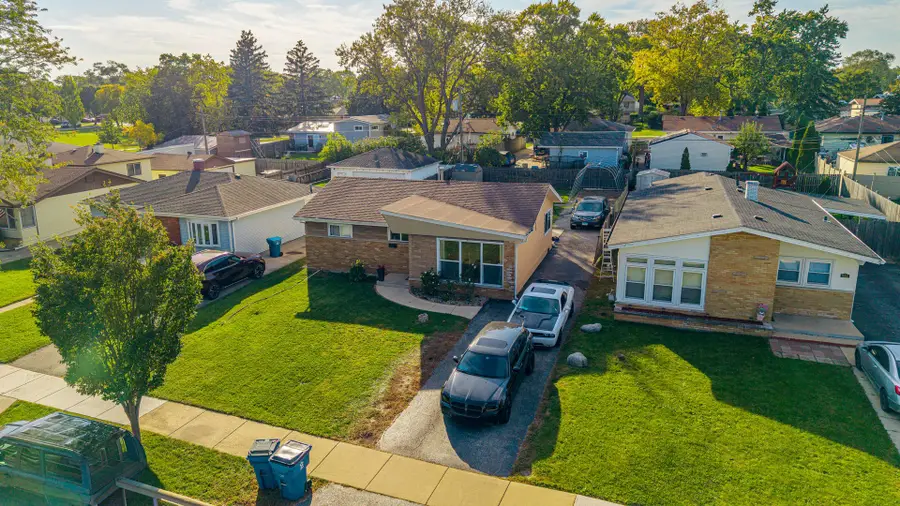840 N Craig Place, Addison, IL 60101 - #3