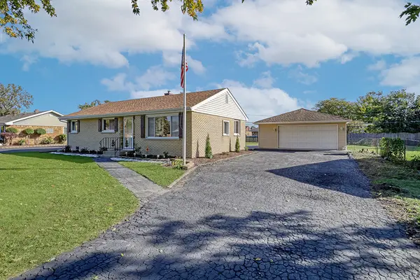 8219 S 82nd Court, Justice, IL 60458