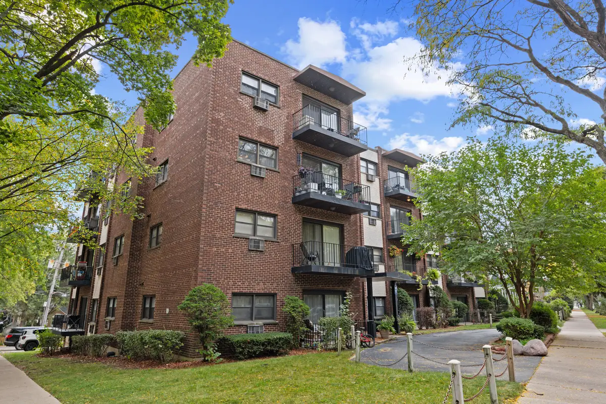 7255 N Ridge Boulevard #303, Chicago, IL 60645 - #1