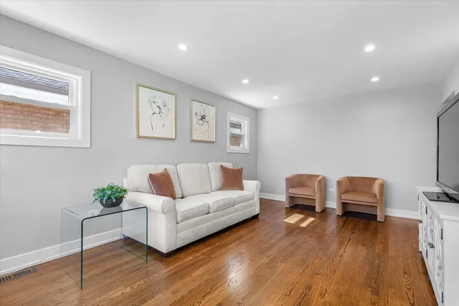 3232 N Oleander Avenue, Chicago, IL 60634 - #3