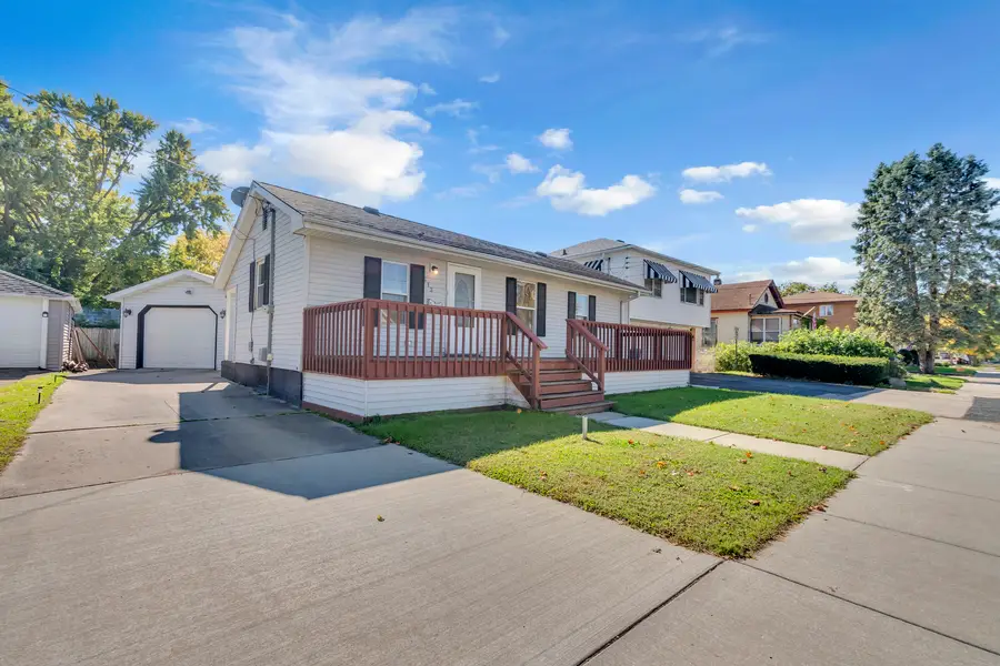 513 W Superior Street, Ottawa, IL 61350 - #3