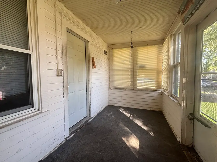 747 20th Street, East Moline, IL 61244 - #3