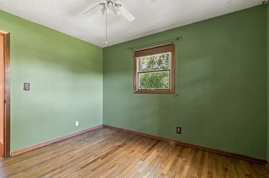55 Park Avenue, Eldridge, IA 52748 - #3