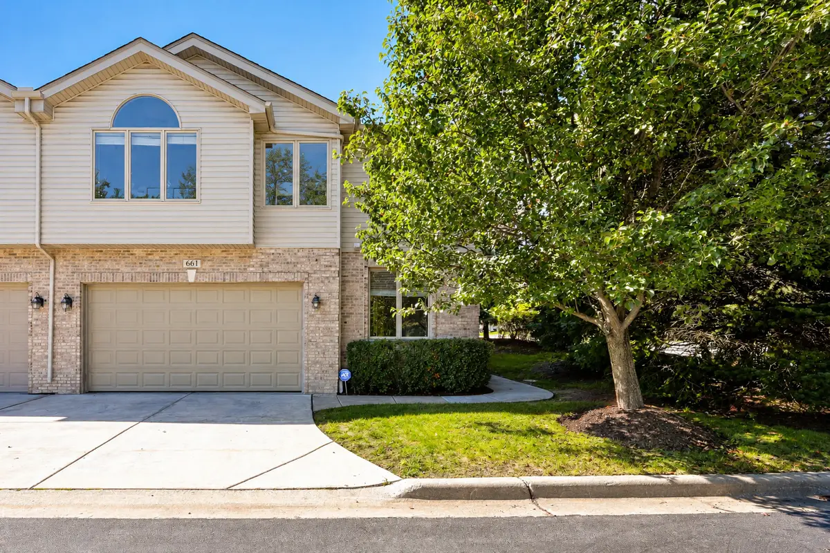 661 E Nerge Road, Roselle, IL 60172 - #1
