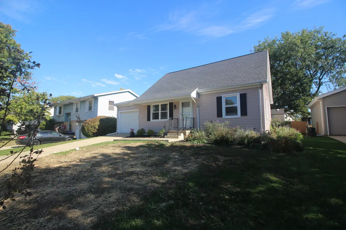 1407 Ridgeport Avenue, Bloomington, IL 61704 - #1