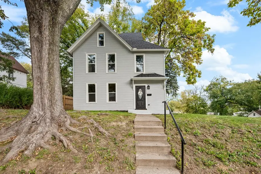 1152 E 13th Street, Davenport, IA 52803 - #2