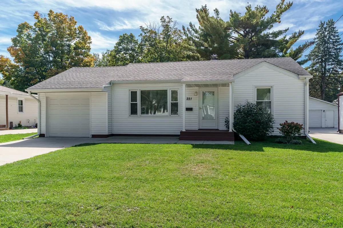 221 Merrill Avenue, Loves Park, IL 61111 - #1