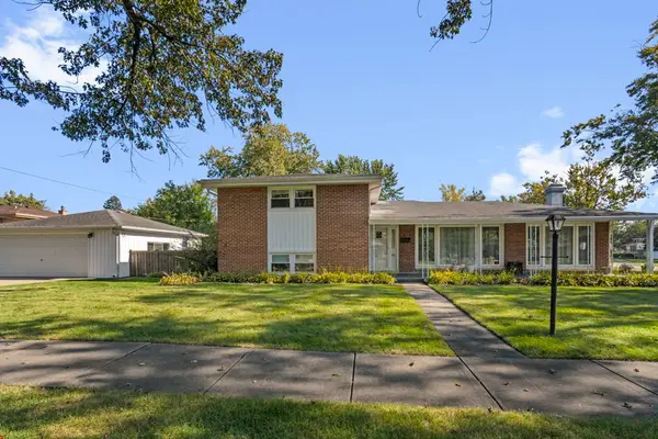 415 Wilkins Drive, Des Plaines, IL 60016