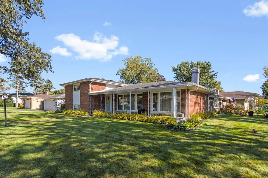 415 Wilkins Drive, Des Plaines, IL 60016 - #2