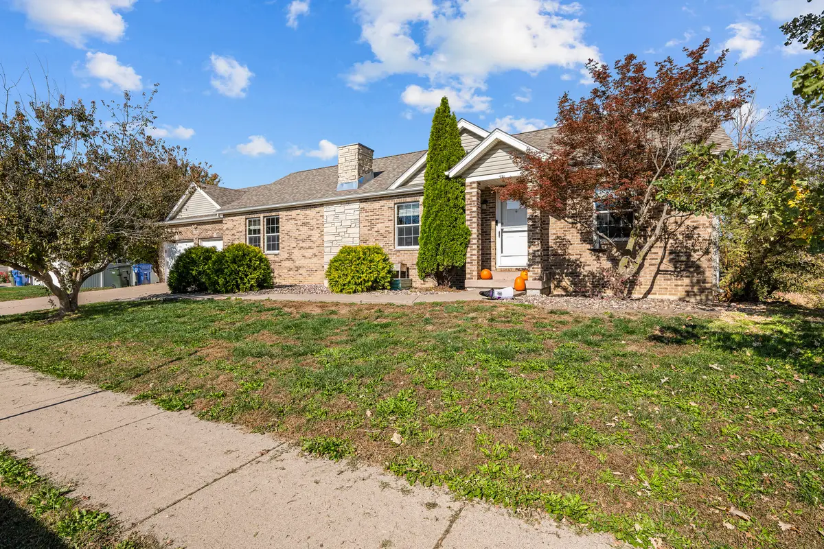 4504 W 14th Street, Davenport, IA 52804 - #1