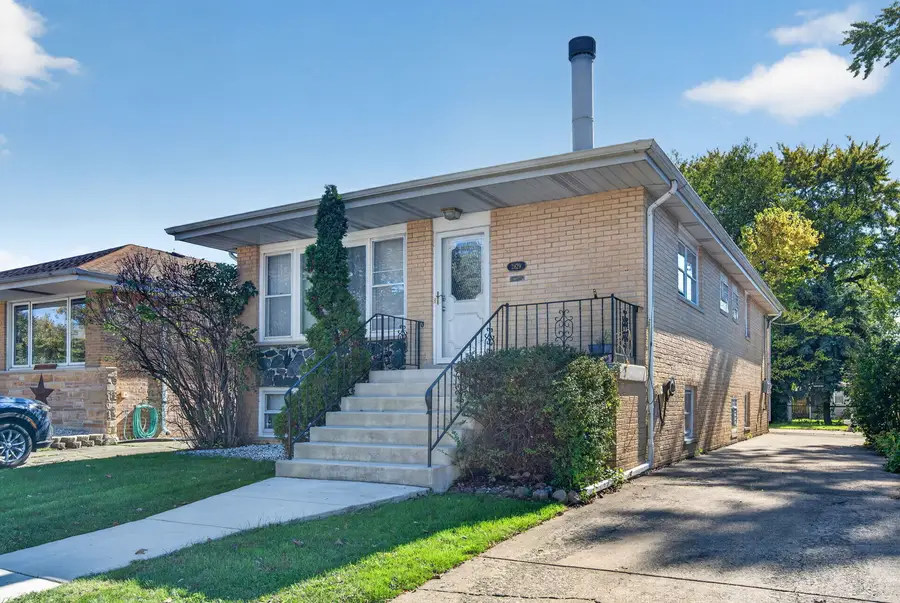 2829 W 101st Street, Evergreen Park, IL 60805 - #2