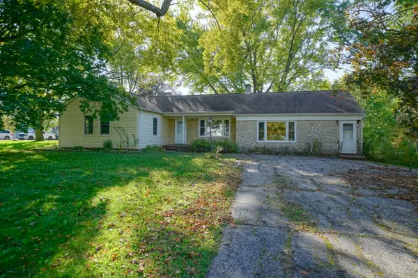 2119 Sandy Hollow Road, Rockford, IL 61109