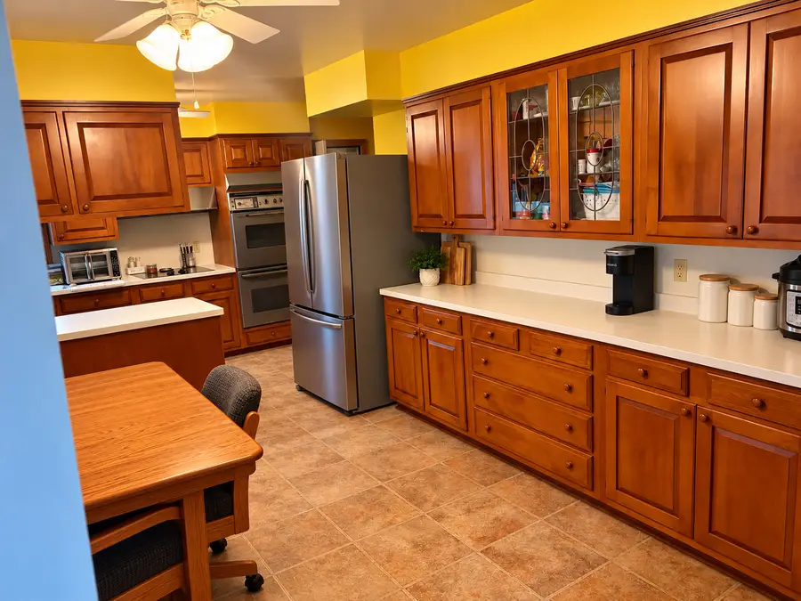 520 N Quincy Street, Clinton, IL 61727 - #2