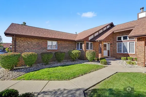 8911 Silverdale Drive #8911, Orland Park, IL 60462