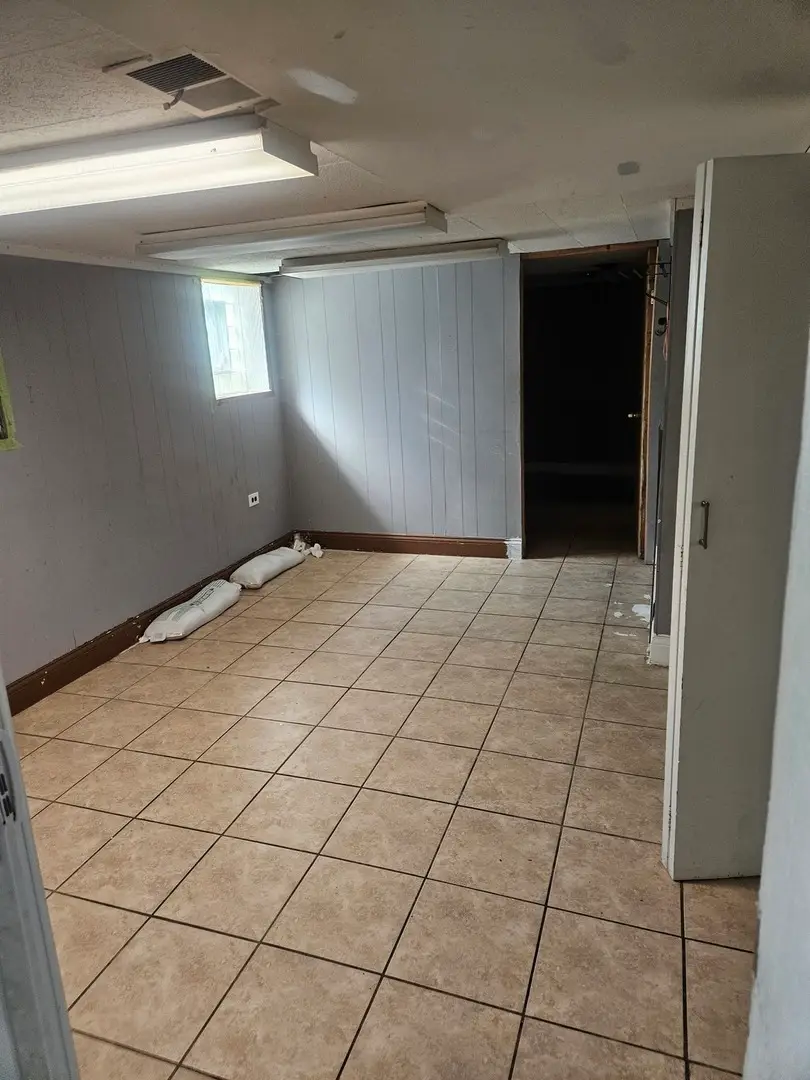 1543 N 32nd Avenue, Melrose Park, IL 60160 - #3