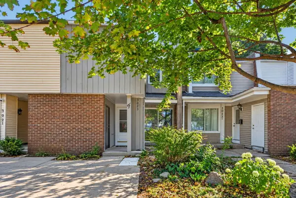 3023 Wakefield Drive #F, Carpentersville, IL 60110