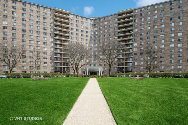7141 N Kedzie Avenue #604, Chicago, IL 60645