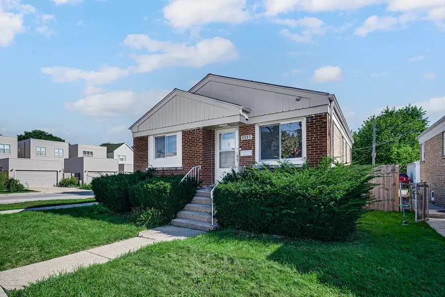 6557 N Troy Street, Chicago, IL 60645 - #3