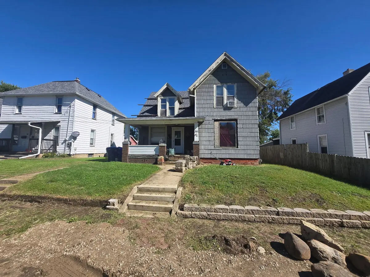 316 S Walnut Street, Kewanee, IL 61443 - #1