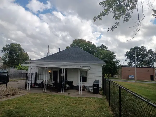 1210 N Logan Street, Marion, IL 62959