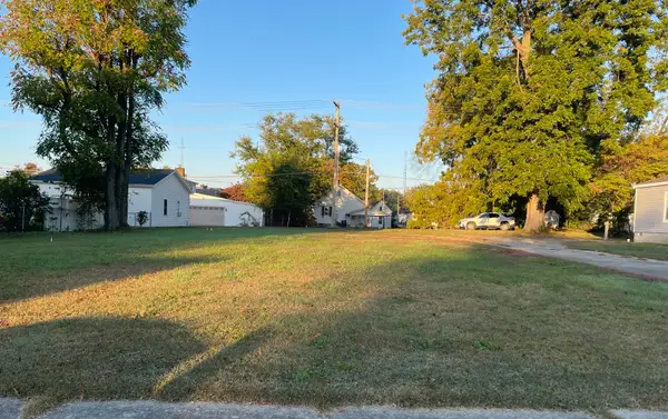 205 5th Street, Carmi, IL 62821
