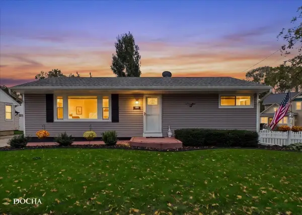 69 E Jackson Street, Oswego, IL 60543