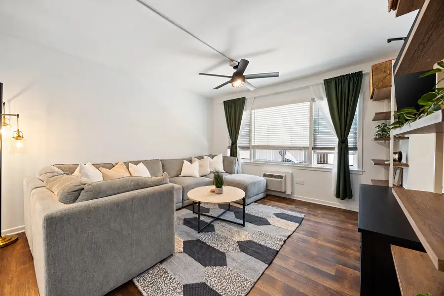938 North Boulevard #204, Oak Park, IL 60301 - #2