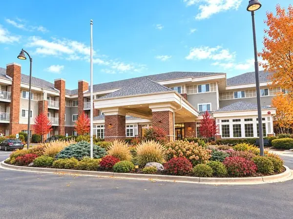 801 N Mclean Boulevard #222, Elgin, IL 60123