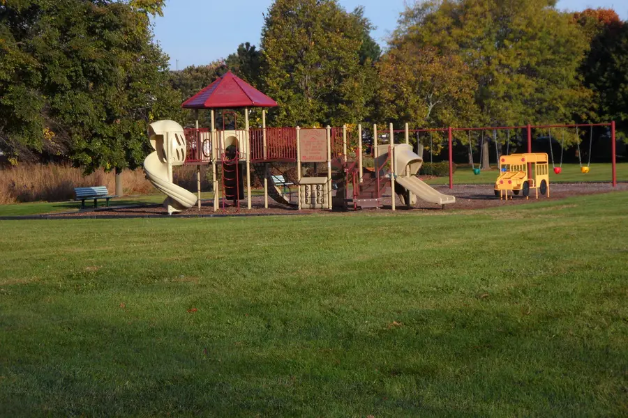 1749 Newport Lane, Montgomery, IL 60538 - #2
