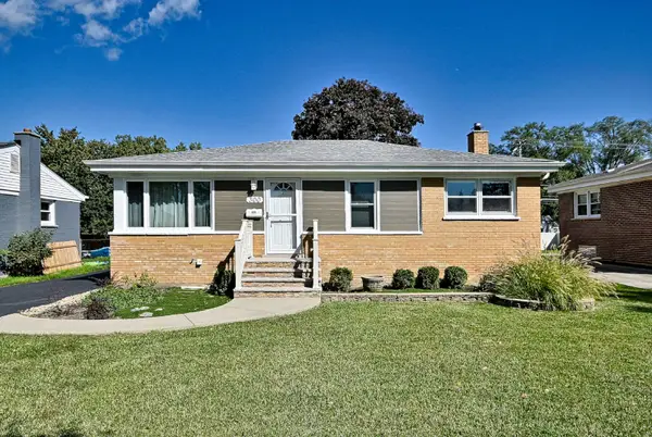 300 Wisconsin Drive, Des Plaines, IL 60016