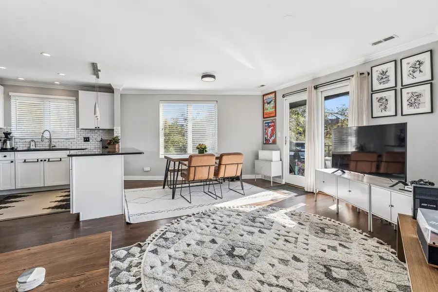 875 N Milwaukee Avenue #2S, Chicago, IL 60642 - #3