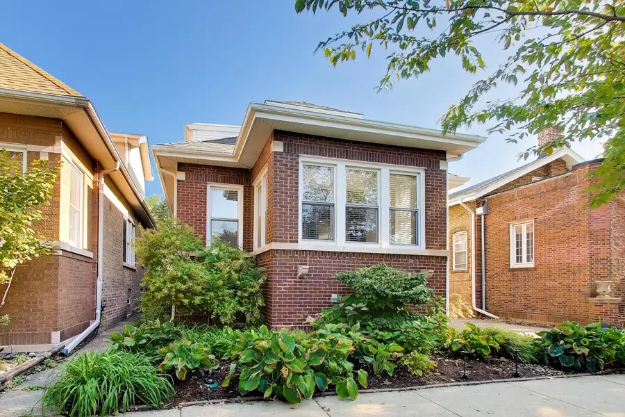 5827 N Fairfield Avenue, Chicago, IL 60659 - #2