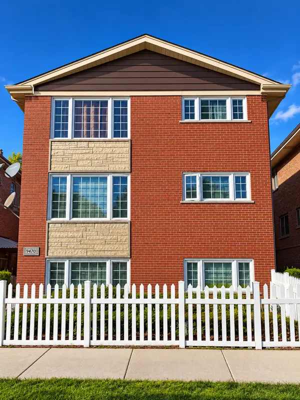 9470 W Lawrence Court, Schiller Park, IL 60176