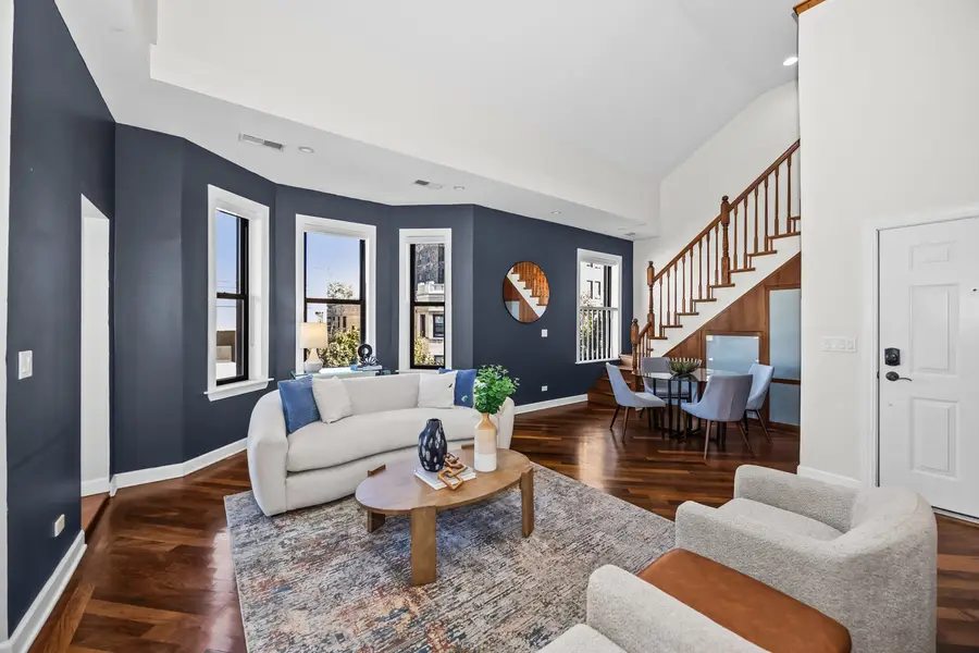 555 W Briar Place #302, Chicago, IL 60657 - #3