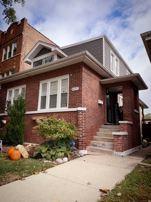 8607 S Maryland Avenue, Chicago, IL 60619
