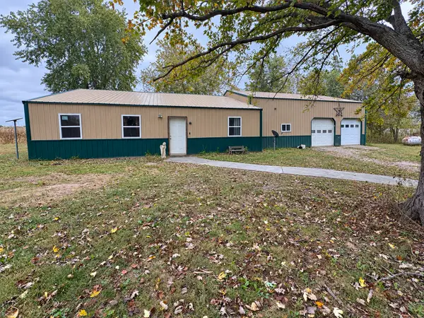 828 Propes Road, Iuka, IL 62849