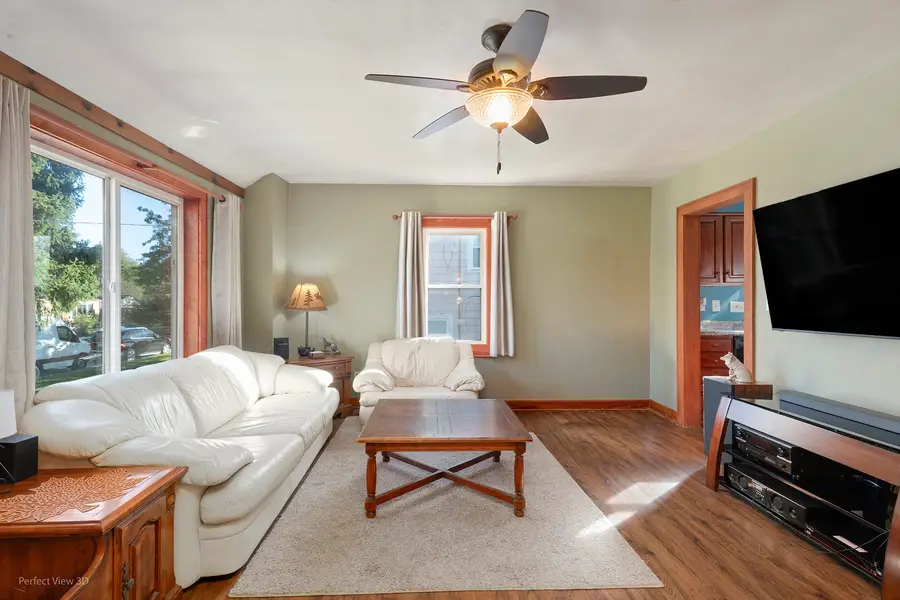 164 S Du Bois Avenue, Elgin, IL 60123 - #2