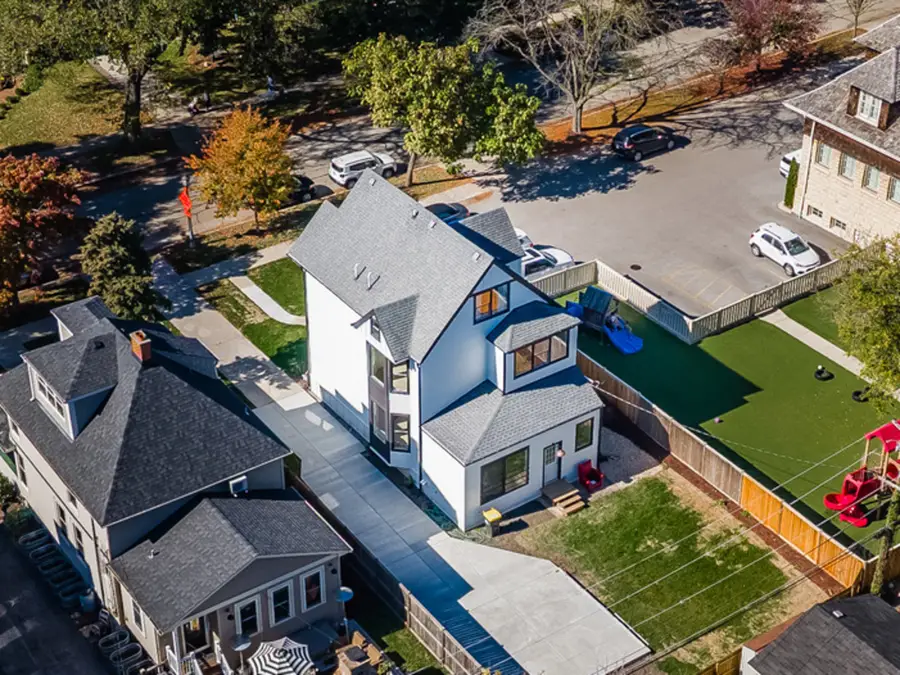 121 N Kensington Avenue, La Grange, IL 60525 - #2