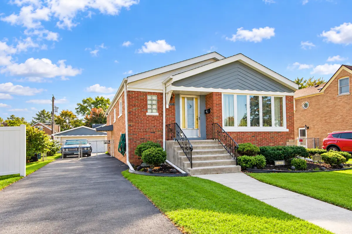 4311 W 108th Place, Oak Lawn, IL 60453 - #1