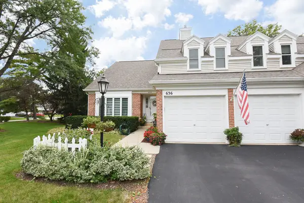 636 Stirling Lane #K, Prospect Heights, IL 60070