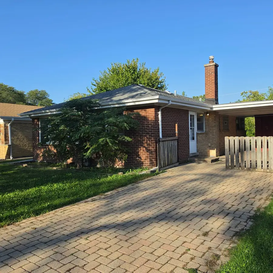 8512 Frontage Road, Morton Grove, IL 60053 - #2